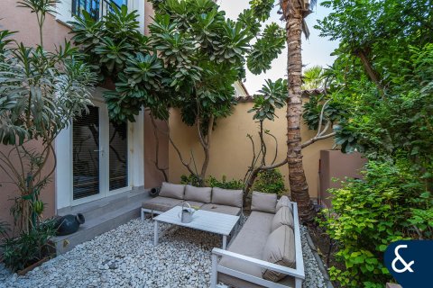 Vila di Green Community, Dubai, UAE 3 bilik tidur, 454 meter persegi № 666263 - foto 22