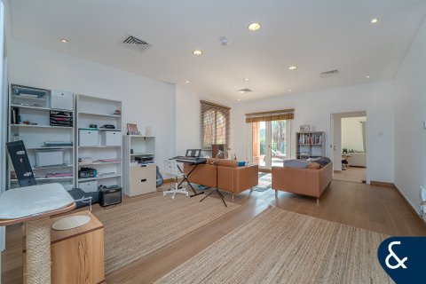 Vila di Green Community, Dubai, UAE 3 bilik tidur, 454 meter persegi № 666263 - foto 13