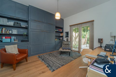 Vila di Green Community, Dubai, UAE 3 bilik tidur, 454 meter persegi № 666263 - foto 10