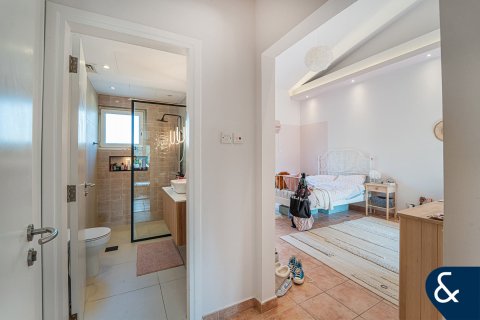 Vila di Green Community, Dubai, UAE 3 bilik tidur, 454 meter persegi № 666263 - foto 17