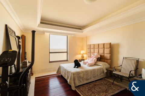 Apartment in Jumeirah Beach Residence, Dubai, UAE 4 bedrooms, 758 sq.m. № 666269 - photo 17