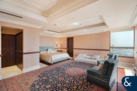 Apartment in Jumeirah Beach Residence, Dubai, UAE 4 bedrooms, 758 sq.m. № 666269 - photo 10