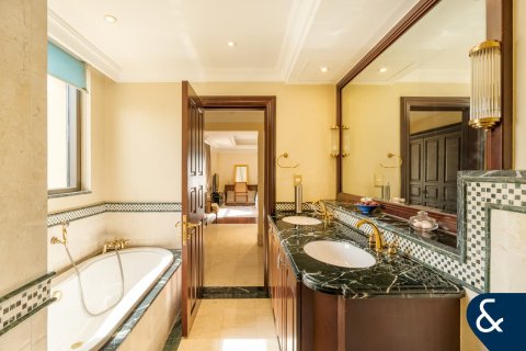 Apartment in Jumeirah Beach Residence, Dubai, UAE 4 bedrooms, 758 sq.m. № 666269 - photo 14