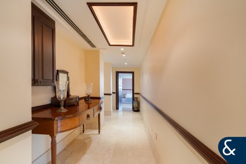 Apartment in Jumeirah Beach Residence, Dubai, UAE 4 bedrooms, 758 sq.m. № 666269 - photo 12