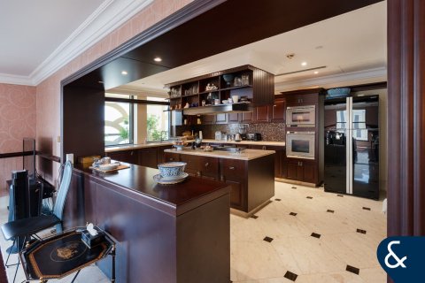 Apartment in Jumeirah Beach Residence, Dubai, UAE 4 bedrooms, 758 sq.m. № 666269 - photo 7