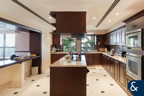 Apartment in Jumeirah Beach Residence, Dubai, UAE 4 bedrooms, 758 sq.m. № 666269 - photo 8