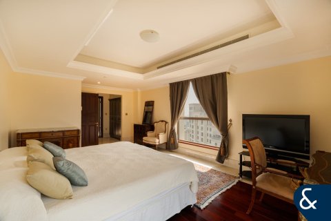 Apartment in Jumeirah Beach Residence, Dubai, UAE 4 bedrooms, 758 sq.m. № 666269 - photo 13