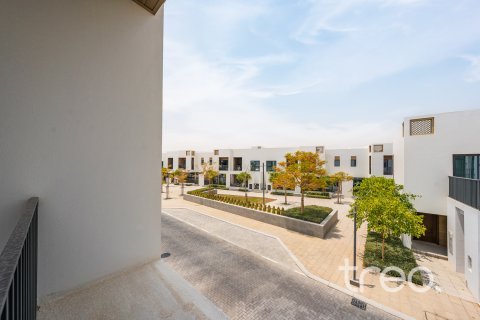 Townhouse in Arabian Ranches 3, Dubai, UAE 3 bedrooms, 201.23 sq.m. № 741096 - photo 12