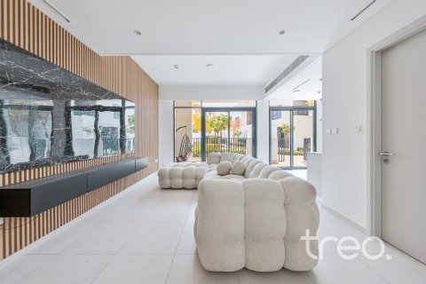 Townhouse in Arabian Ranches 3, Dubai, UAE 3 bedrooms, 201.23 sq.m. № 741096 - photo 9