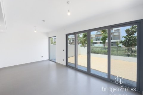 Villa til leje i Tilal Al Ghaf, Dubai, UAE 4 soveværelser, 227 kvm № 697429 - foto 3