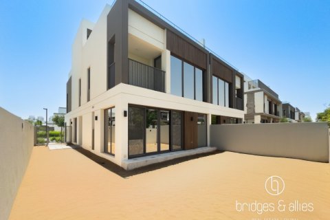 Villa til leje i Tilal Al Ghaf, Dubai, UAE 4 soveværelser, 227 kvm № 697429 - foto 2