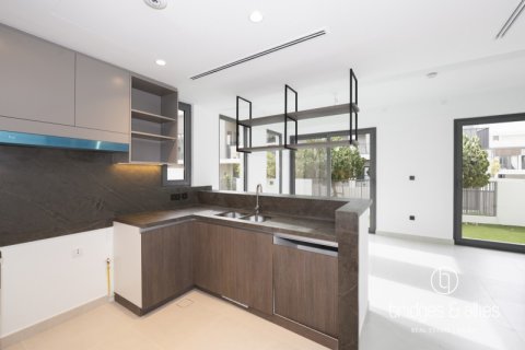 Tilal Al Ghaf, Dubai, BAE’de kiralık villa 4 yatak odası, 237 m&sup2; No 697428 - fotoğraf 5