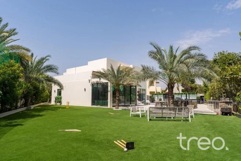Villa en venta en Arabian Ranches, Dubai, EAU 5 dormitorios, 557.42 m2 № 739184 - foto 20