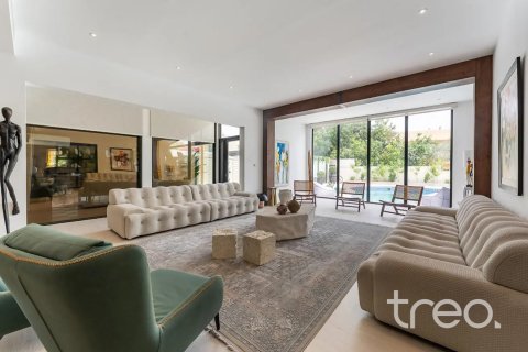 Villa en venta en Arabian Ranches, Dubai, EAU 5 dormitorios, 557.42 m2 № 739184 - foto 2