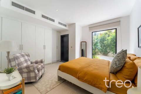Villa en venta en Arabian Ranches, Dubai, EAU 5 dormitorios, 557.42 m2 № 739184 - foto 10