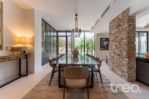Villa en venta en Arabian Ranches, Dubai, EAU 5 dormitorios, 557.42 m2 № 739184 - foto 3