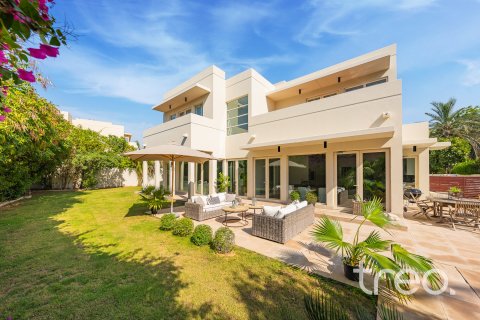 Villa en venta en Arabian Ranches, Dubai, EAU 5 dormitorios, 456.06 m2 № 739185 - foto 26