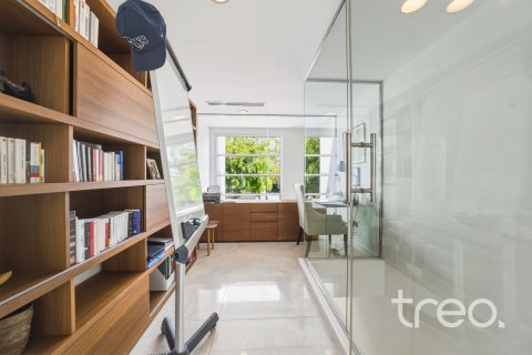 Villa en venta en Arabian Ranches, Dubai, EAU 5 dormitorios, 456.06 m2 № 739185 - foto 5