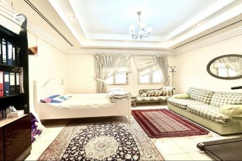 Villa en venta en Meadows, Dubai, EAU 5 dormitorios, 76.92 m2 № 739180 - foto 10