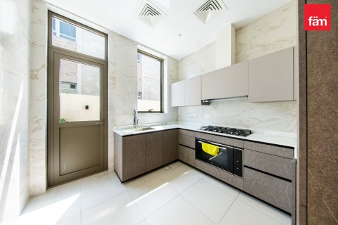 Vilă de închiriat în Al Barsha, Dubai, EAU 5 dormitoare, 853.8 mp. №732940 - poză 10