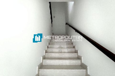 Villa til salg i Abu Dhabi, UAE 3 soveværelser, 299.1 kvm № 700240 - foto 7