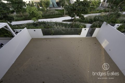 Vilă de închiriat în Dubai, EAU 4 dormitoare, 241.5 mp. №669212 - poză 14