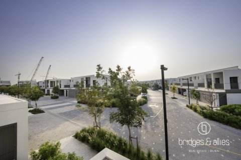 Vilă de închiriat în Dubai, EAU 4 dormitoare, 241.5 mp. №669212 - poză 19
