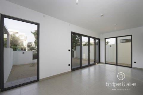 Vilă de închiriat în Dubai, EAU 4 dormitoare, 241.5 mp. №669212 - poză 2