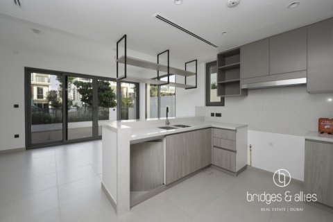 Vilă de închiriat în Dubai, EAU 4 dormitoare, 241.5 mp. №669212 - poză 3