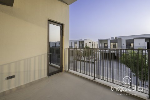 Villa in Dubai, UAE 4 bedrooms, 252.6 sq.m. № 669210 - photo 22