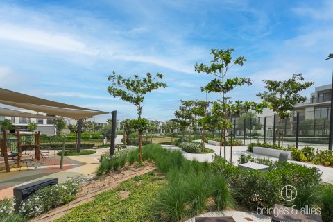 Villa in Dubai, UAE 4 bedrooms, 252.6 sq.m. № 669210 - photo 35