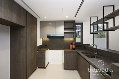 Villa in Dubai, UAE 4 bedrooms, 252.6 sq.m. № 669210 - photo 6