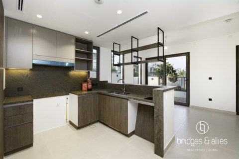 Villa in Dubai, UAE 4 bedrooms, 252.6 sq.m. № 669210 - photo 5