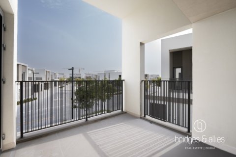 Villa til leie i Dubai, Emiratene 4 soverom, 231.7 kvm Nr. 669214 - Foto 15