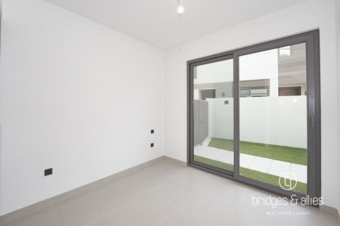 Villa til leie i Dubai, Emiratene 4 soverom, 231.7 kvm Nr. 669214 - Foto 13