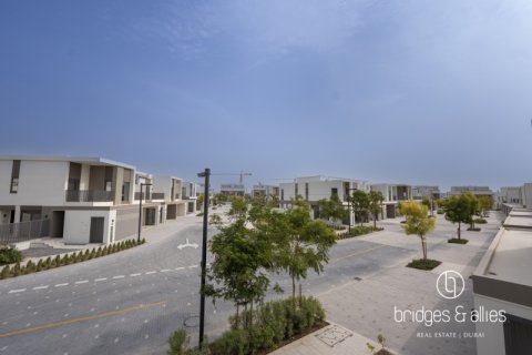 Villa til leie i Dubai, Emiratene 4 soverom, 231.7 kvm Nr. 669214 - Foto 16
