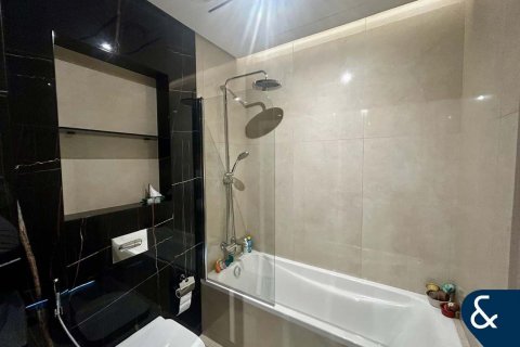 Apartament de vânzare în Jumeirah Lake Towers, Dubai, EAU 2 dormitoare, 134 mp.  №671128 - poză 17