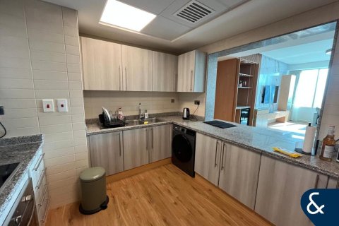 Apartment til salg i Jumeirah Lake Towers, Dubai, UAE 1 soveværelse, 94 kvm № 671131 - foto 13