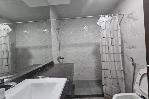 Al Furjan, Dubai, UAE의 임대용 아파트 침실 2개, 120제곱미터 번호 738686 - 사진 8