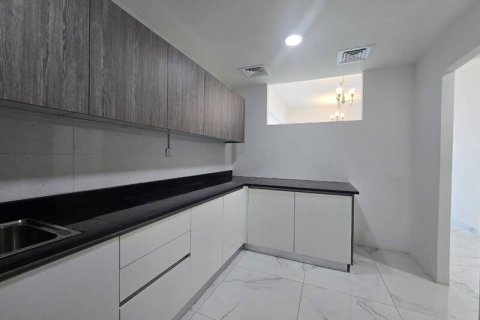 Al Furjan, Dubai, UAE의 임대용 아파트 침실 2개, 120제곱미터 번호 738686 - 사진 11