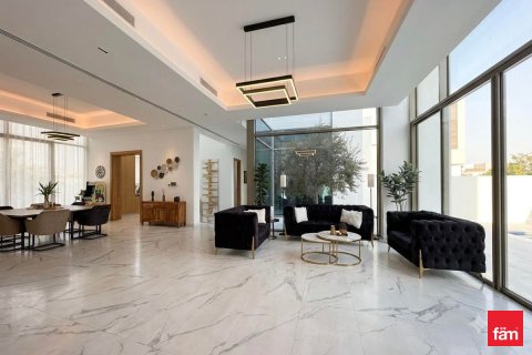 Villa in Dubai, UAE 5 bedrooms, 1421.6 sq.m. № 712709 - photo 7