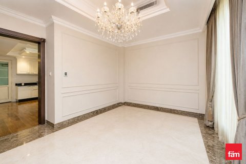 Villa in Jumeirah Islands, Dubai, UAE 4 bedrooms, 955.3 sq.m. № 705688 - photo 14