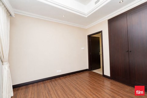 Villa in Jumeirah Islands, Dubai, UAE 4 bedrooms, 955.3 sq.m. № 705688 - photo 25