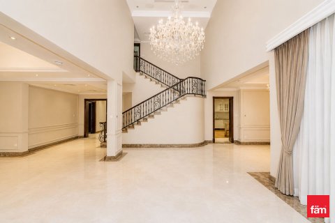 Villa in Jumeirah Islands, Dubai, UAE 4 bedrooms, 955.3 sq.m. № 705688 - photo 13
