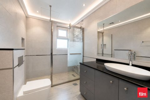 Villa in Jumeirah Islands, Dubai, UAE 4 bedrooms, 955.3 sq.m. № 705688 - photo 29