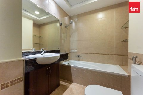 Radový dom v Dubai, SAE 4 spálne, 389.2 m2 č. 705693 - Fotografia 18