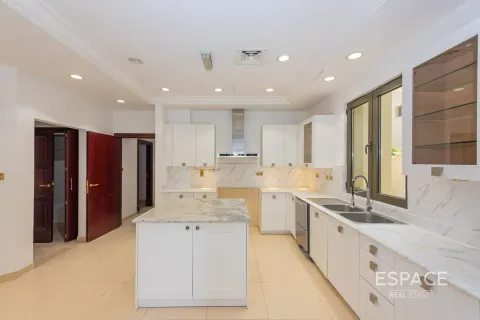 Vila di Palm Jumeirah, Dubai, UEA 5 kamar tidur, 650 m2 nomor 649636 - foto 4