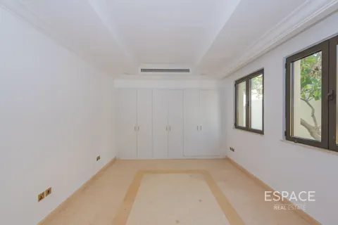 Villa til salgs i Palm Jumeirah, Dubai, Emiratene 5 soverom, 650 kvm Nr. 649636 - Foto 11