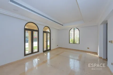 Vila di Palm Jumeirah, Dubai, UEA 5 kamar tidur, 650 m2 nomor 649636 - foto 13