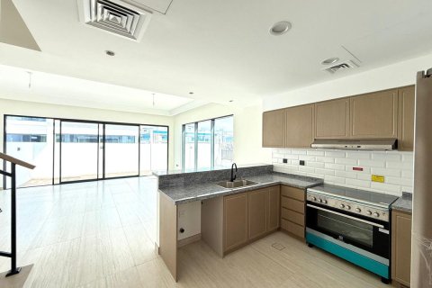 Vila di Dubai, UEA 4 kamar tidur, 144 m2 nomor 705718